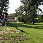 Au Repos De La *
