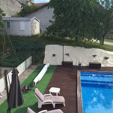 Au Repos De La Country house *