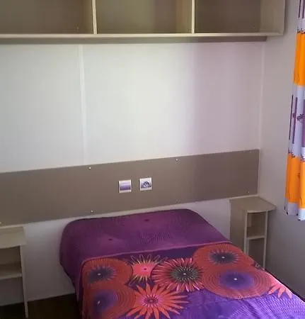 בית כפרי Au Repos De La