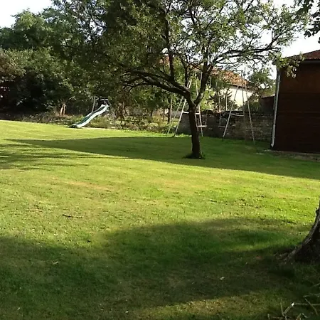 Au Repos De La Country house